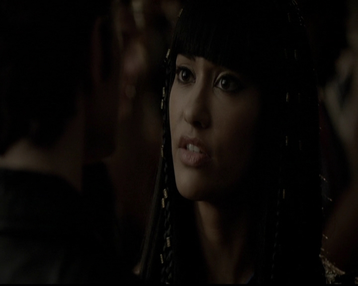 VampireDiariesWorld-dot-org_5x05MontersBall1307.jpg