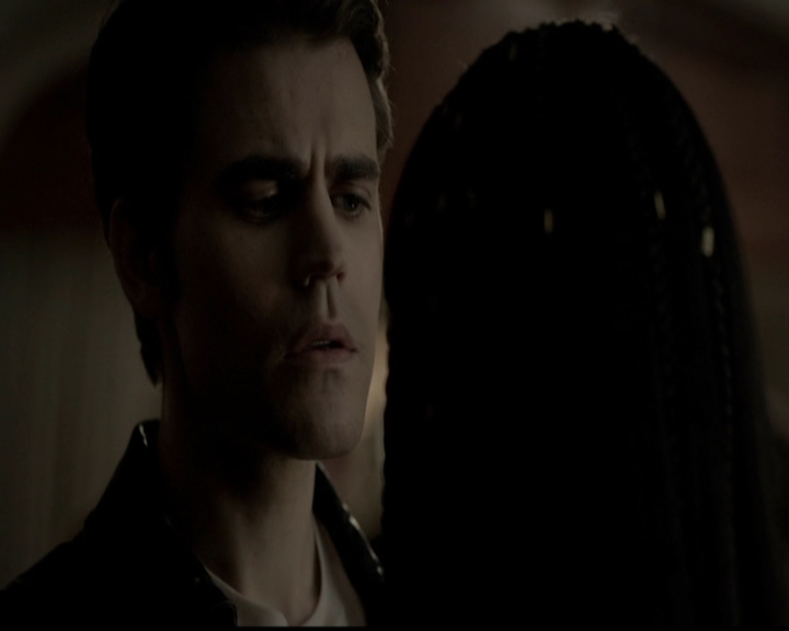 VampireDiariesWorld-dot-org_5x05MontersBall1314.jpg