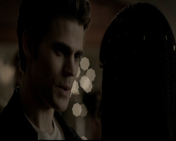 VampireDiariesWorld-dot-org_5x05MontersBall1320.jpg