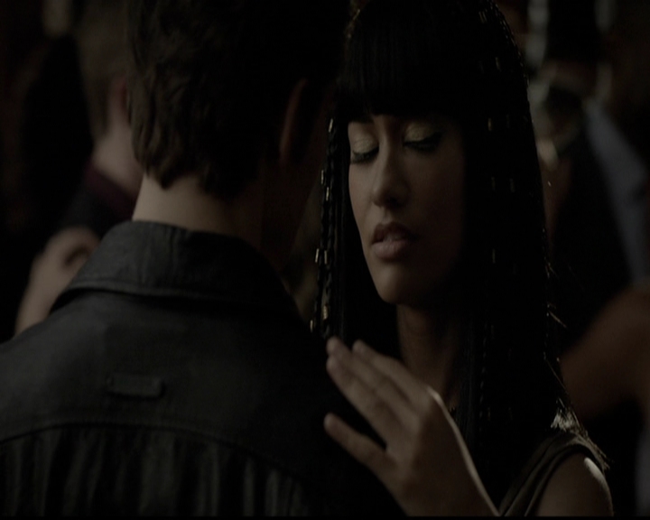 VampireDiariesWorld-dot-org_5x05MontersBall1326.jpg