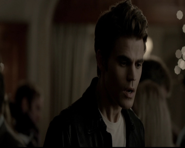 VampireDiariesWorld-dot-org_5x05MontersBall1336.jpg