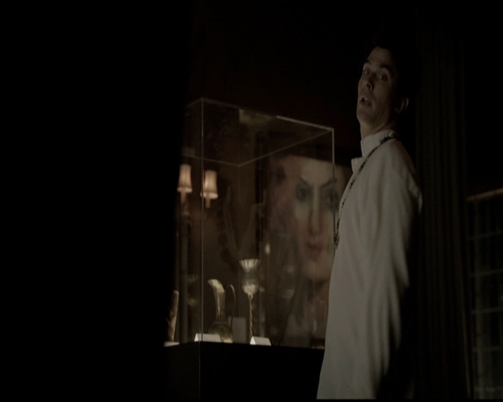 VampireDiariesWorld-dot-org_5x05MontersBall1345.jpg