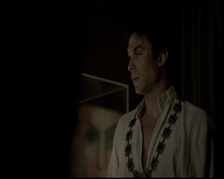 VampireDiariesWorld-dot-org_5x05MontersBall1353.jpg