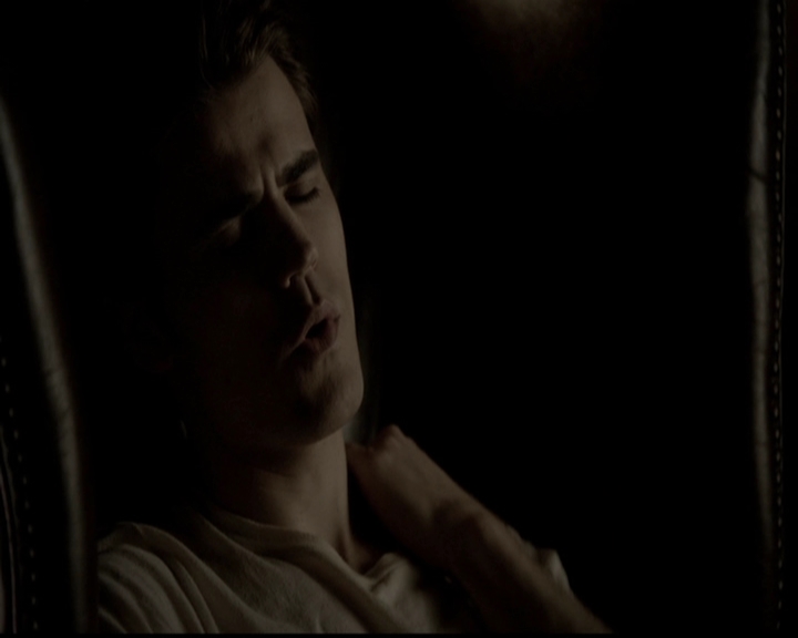 VampireDiariesWorld-dot-org_5x05MontersBall1355.jpg