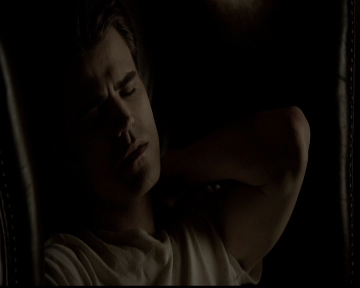 VampireDiariesWorld-dot-org_5x05MontersBall1357.jpg