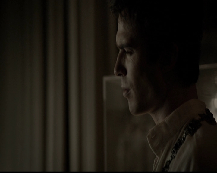 VampireDiariesWorld-dot-org_5x05MontersBall1359.jpg