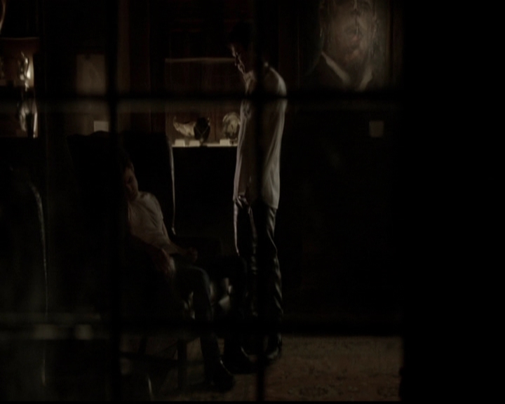 VampireDiariesWorld-dot-org_5x05MontersBall1375.jpg