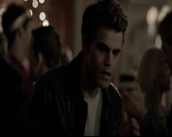 VampireDiariesWorld-dot-org_5x05MontersBall1378.jpg