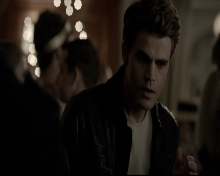 VampireDiariesWorld-dot-org_5x05MontersBall1379.jpg