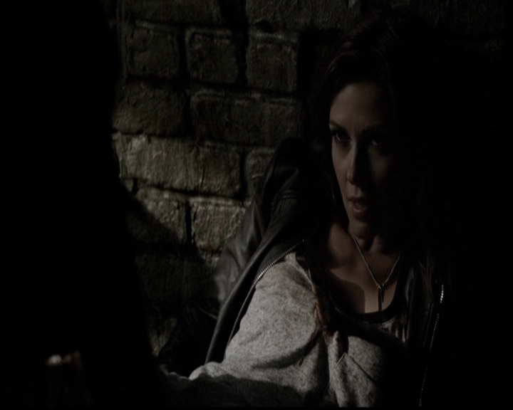 VampireDiariesWorld-dot-org_5x05MontersBall1410.jpg