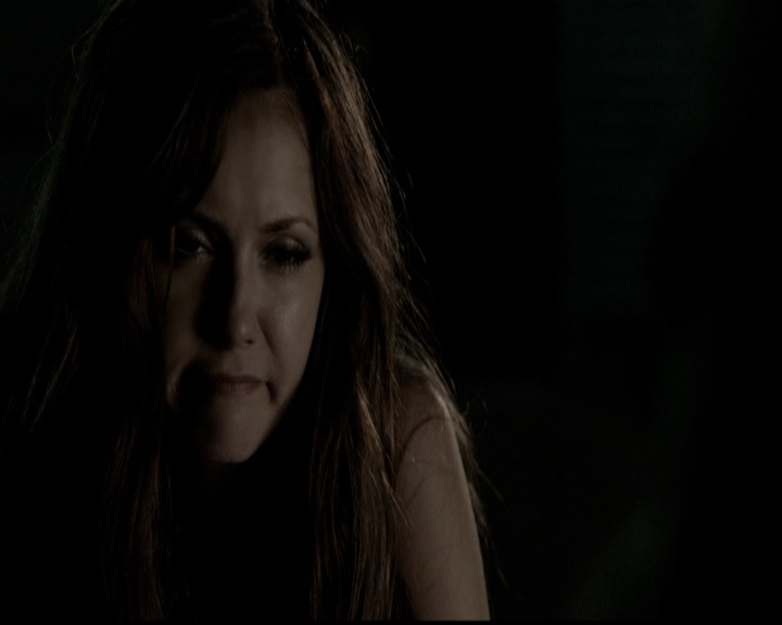 VampireDiariesWorld-dot-org_5x05MontersBall1424.jpg