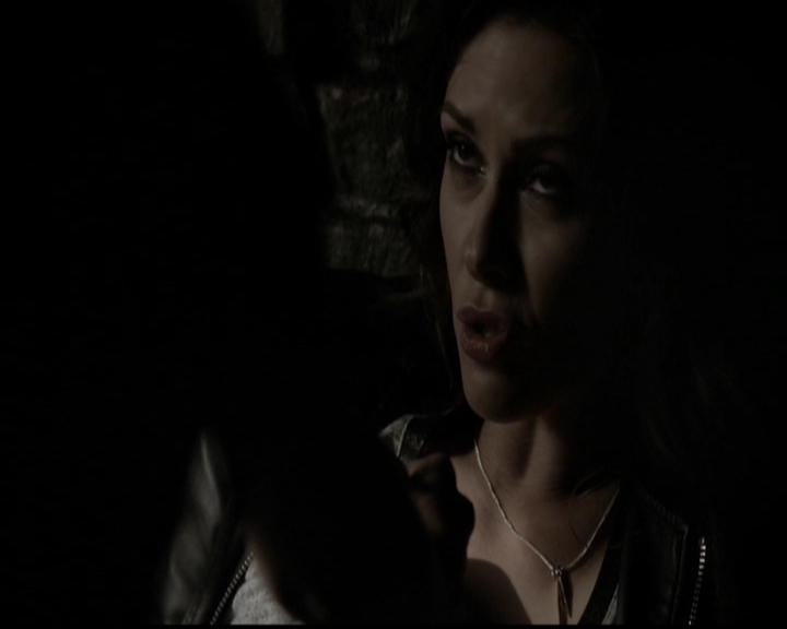 VampireDiariesWorld-dot-org_5x05MontersBall1458.jpg