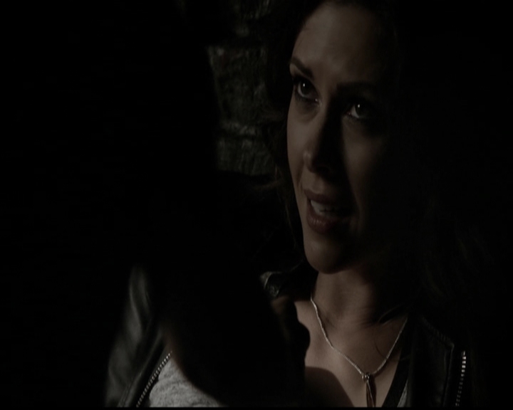 VampireDiariesWorld-dot-org_5x05MontersBall1460.jpg