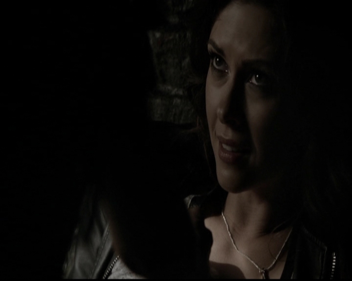 VampireDiariesWorld-dot-org_5x05MontersBall1464.jpg