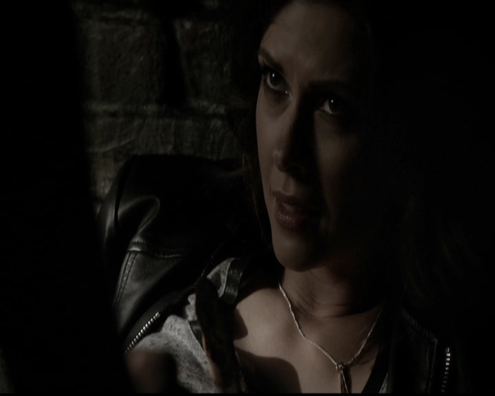 VampireDiariesWorld-dot-org_5x05MontersBall1474.jpg