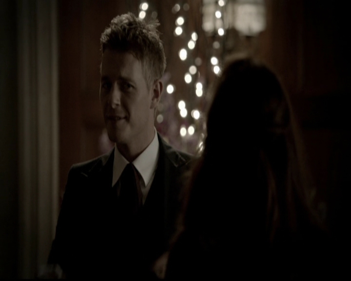 VampireDiariesWorld-dot-org_5x05MontersBall1510.jpg