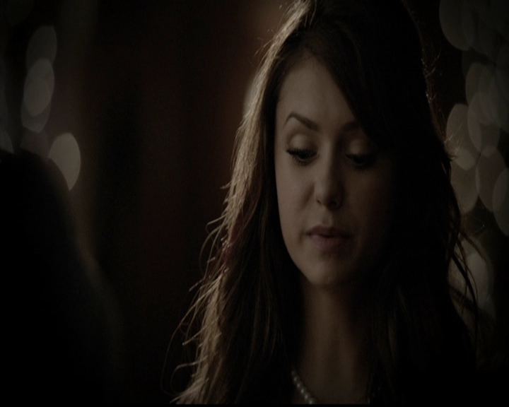 VampireDiariesWorld-dot-org_5x05MontersBall1513.jpg