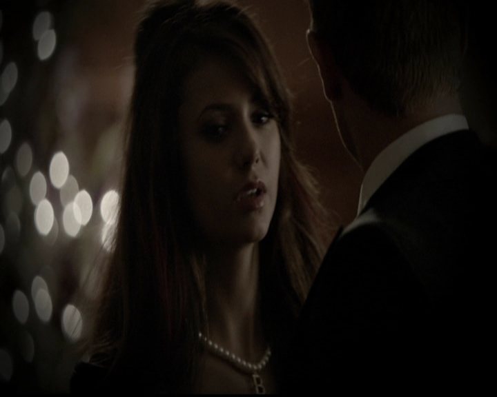 VampireDiariesWorld-dot-org_5x05MontersBall1541.jpg