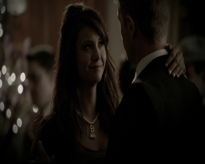 VampireDiariesWorld-dot-org_5x05MontersBall1551.jpg