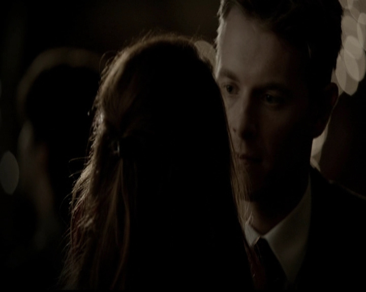 VampireDiariesWorld-dot-org_5x05MontersBall1567.jpg