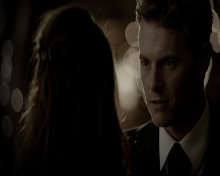 VampireDiariesWorld-dot-org_5x05MontersBall1572.jpg