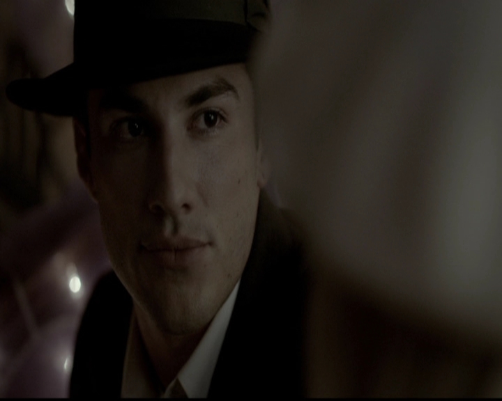 VampireDiariesWorld-dot-org_5x05MontersBall1596.jpg