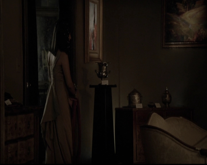 VampireDiariesWorld-dot-org_5x05MontersBall1655.jpg