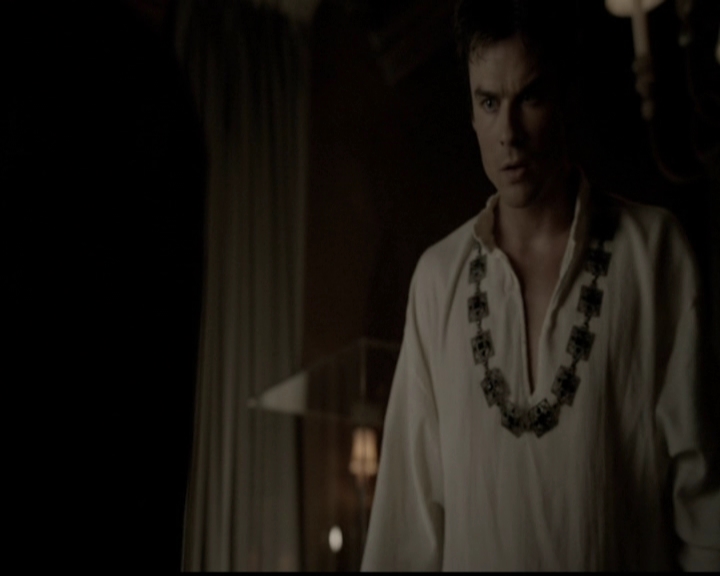 VampireDiariesWorld-dot-org_5x05MontersBall1721.jpg