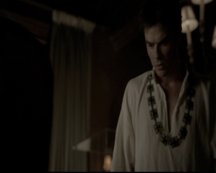 VampireDiariesWorld-dot-org_5x05MontersBall1722.jpg