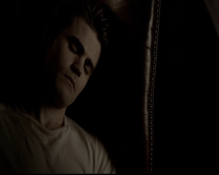 VampireDiariesWorld-dot-org_5x05MontersBall1724.jpg