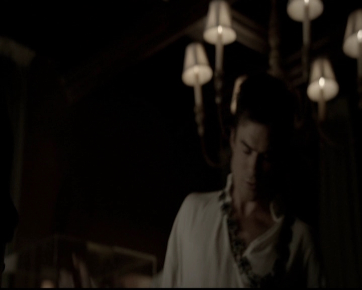 VampireDiariesWorld-dot-org_5x05MontersBall1734.jpg