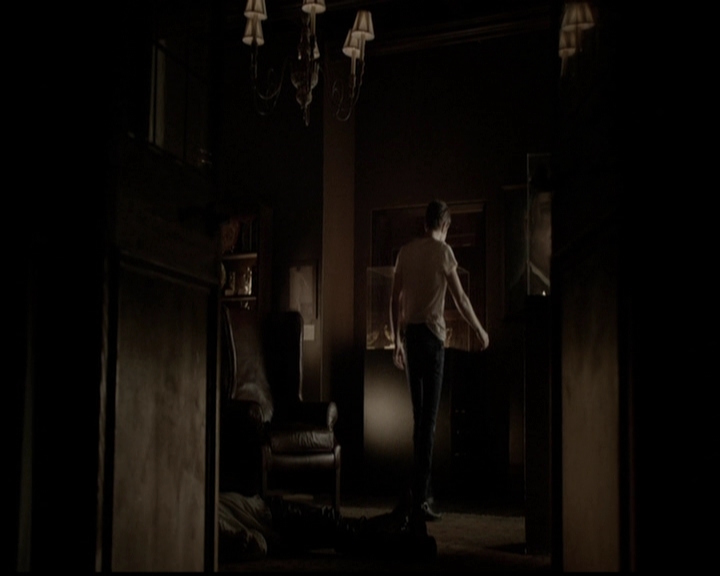 VampireDiariesWorld-dot-org_5x05MontersBall1743.jpg