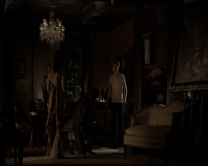 VampireDiariesWorld-dot-org_5x05MontersBall1757.jpg