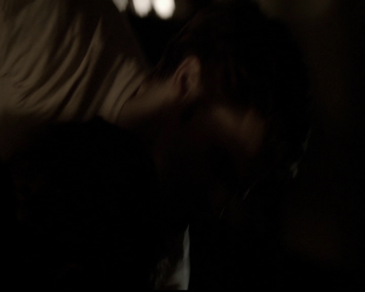 VampireDiariesWorld-dot-org_5x05MontersBall1761.jpg