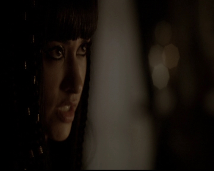 VampireDiariesWorld-dot-org_5x05MontersBall1791.jpg