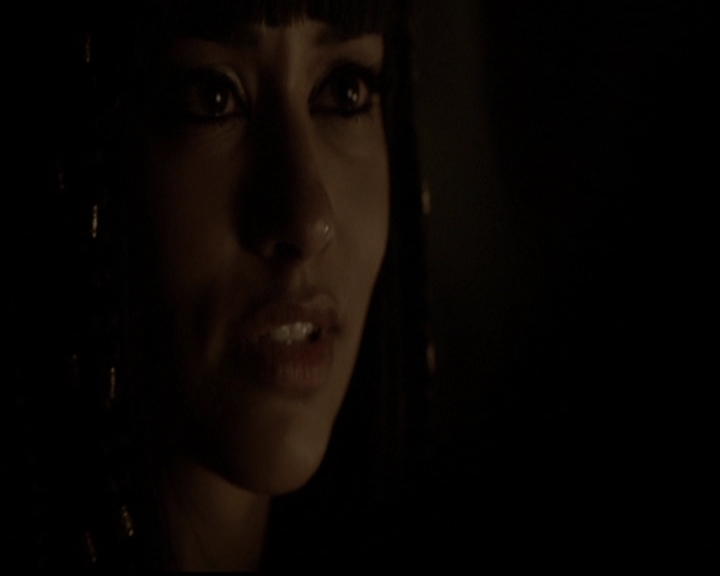 VampireDiariesWorld-dot-org_5x05MontersBall1842.jpg