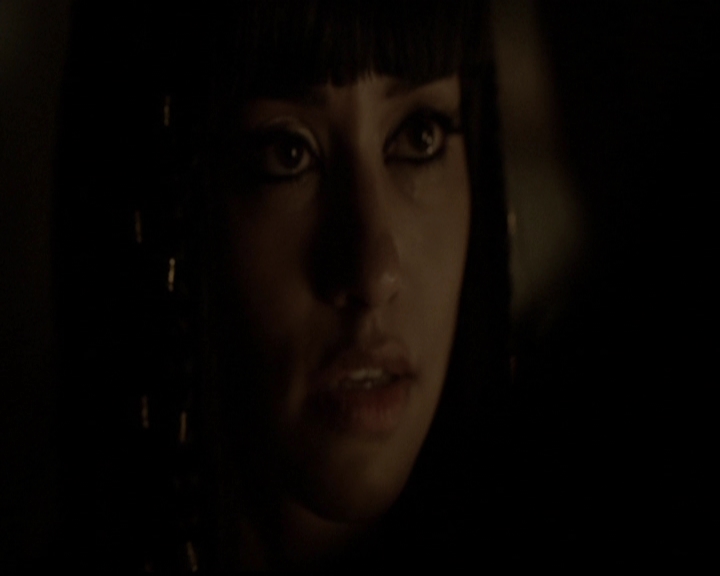 VampireDiariesWorld-dot-org_5x05MontersBall1846.jpg