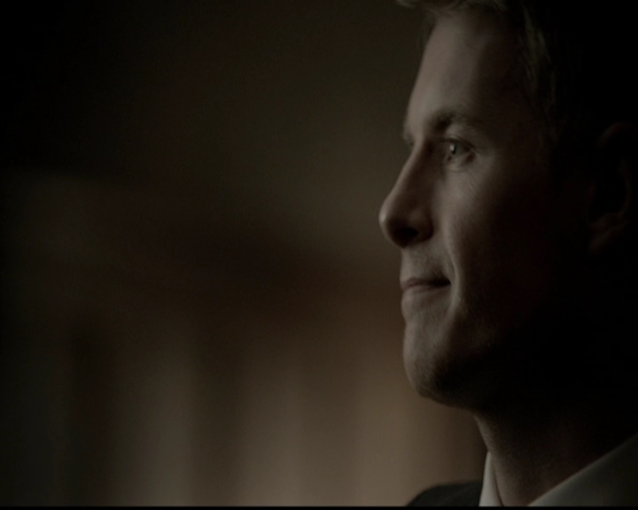 VampireDiariesWorld-dot-org_5x05MontersBall1893.jpg