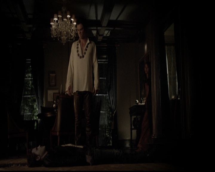 VampireDiariesWorld-dot-org_5x05MontersBall1903.jpg