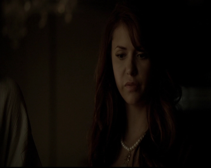 VampireDiariesWorld-dot-org_5x05MontersBall1914.jpg