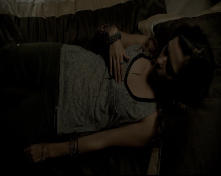 VampireDiariesWorld-dot-org_5x05MontersBall1928.jpg