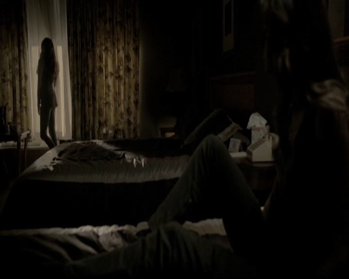 VampireDiariesWorld-dot-org_5x05MontersBall1938.jpg