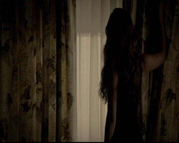 VampireDiariesWorld-dot-org_5x05MontersBall1951.jpg