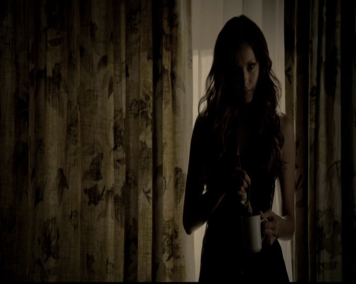 VampireDiariesWorld-dot-org_5x05MontersBall1957.jpg