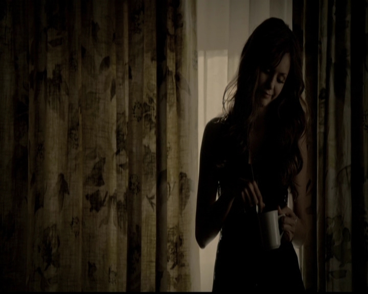 VampireDiariesWorld-dot-org_5x05MontersBall1961.jpg