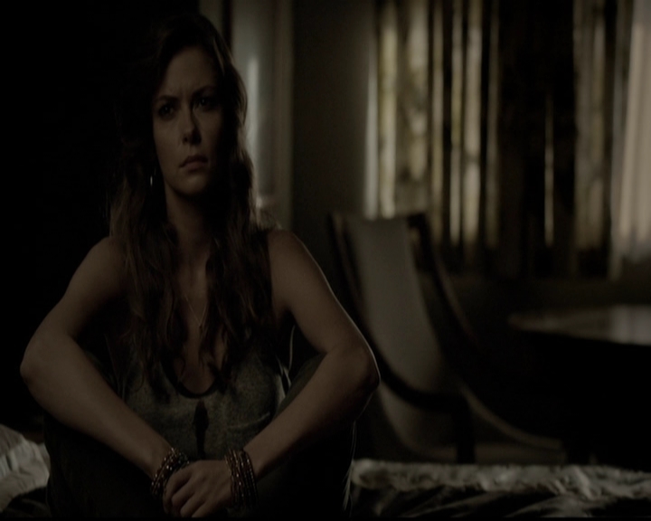 VampireDiariesWorld-dot-org_5x05MontersBall1965.jpg
