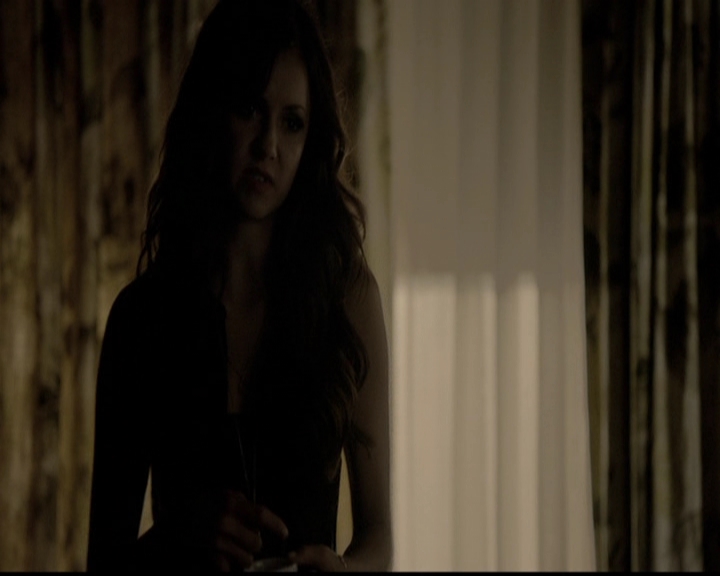 VampireDiariesWorld-dot-org_5x05MontersBall1969.jpg