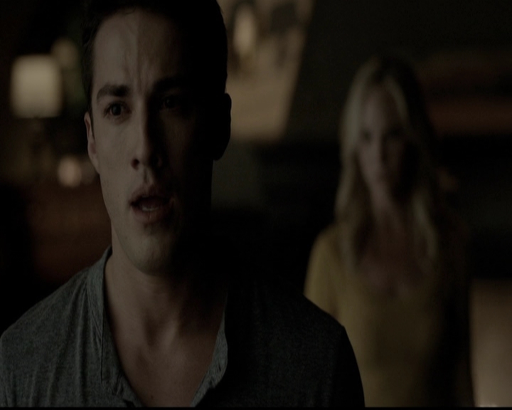 VampireDiariesWorld-dot-org_5x05MontersBall2101.jpg