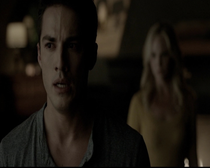 VampireDiariesWorld-dot-org_5x05MontersBall2102.jpg