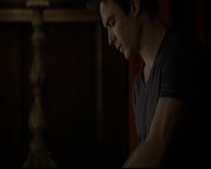 VampireDiariesWorld-dot-org_5x05MontersBall2137.jpg